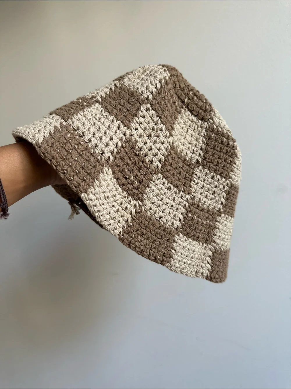 New Crochet Checkerboard Bucket Hat - Beige & Brown